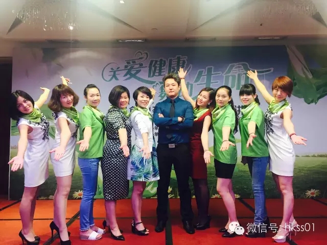 李橋博士與團隊合影 李橋博士與團隊合影